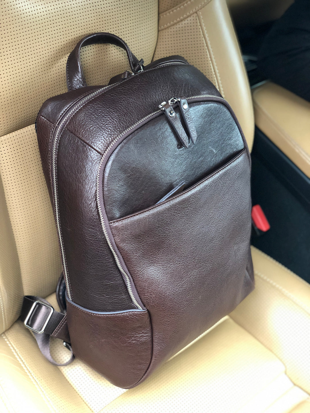Voyager Leather Backpack - Brown